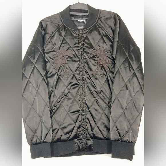 STÜSSY SATIN PALM QUILTED BOMBER JACKET. - Picture 2 of 6